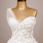 robe de mariée camelia bustier fleurs 3d decollete coeur