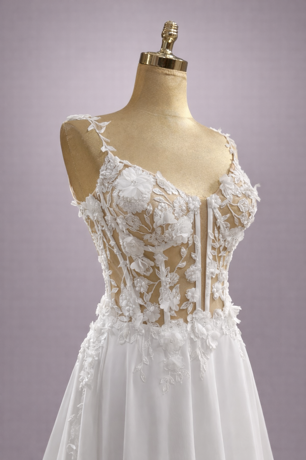 robe de mariée Capucine détail fleurs dentelle relief