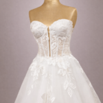 robe de mariée lysea bustier fleurs relief decollete coeur