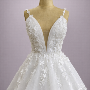 robe de mariée Manon fleurs 3D décolleté plongeant tulle